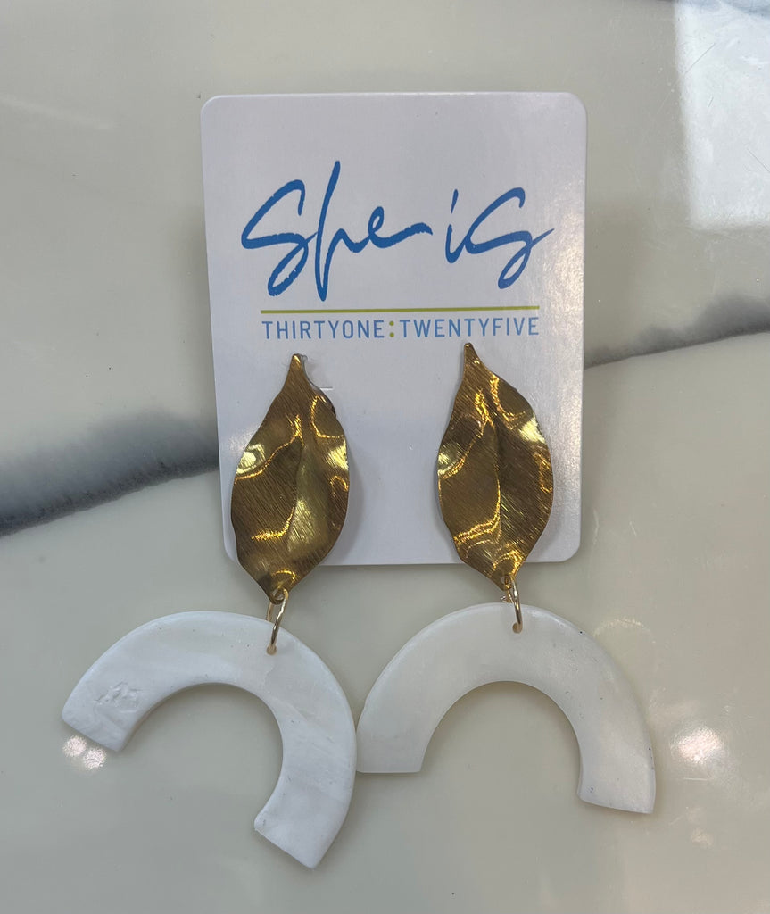 31:25 Hoop GM Earrings – SheIs31:25